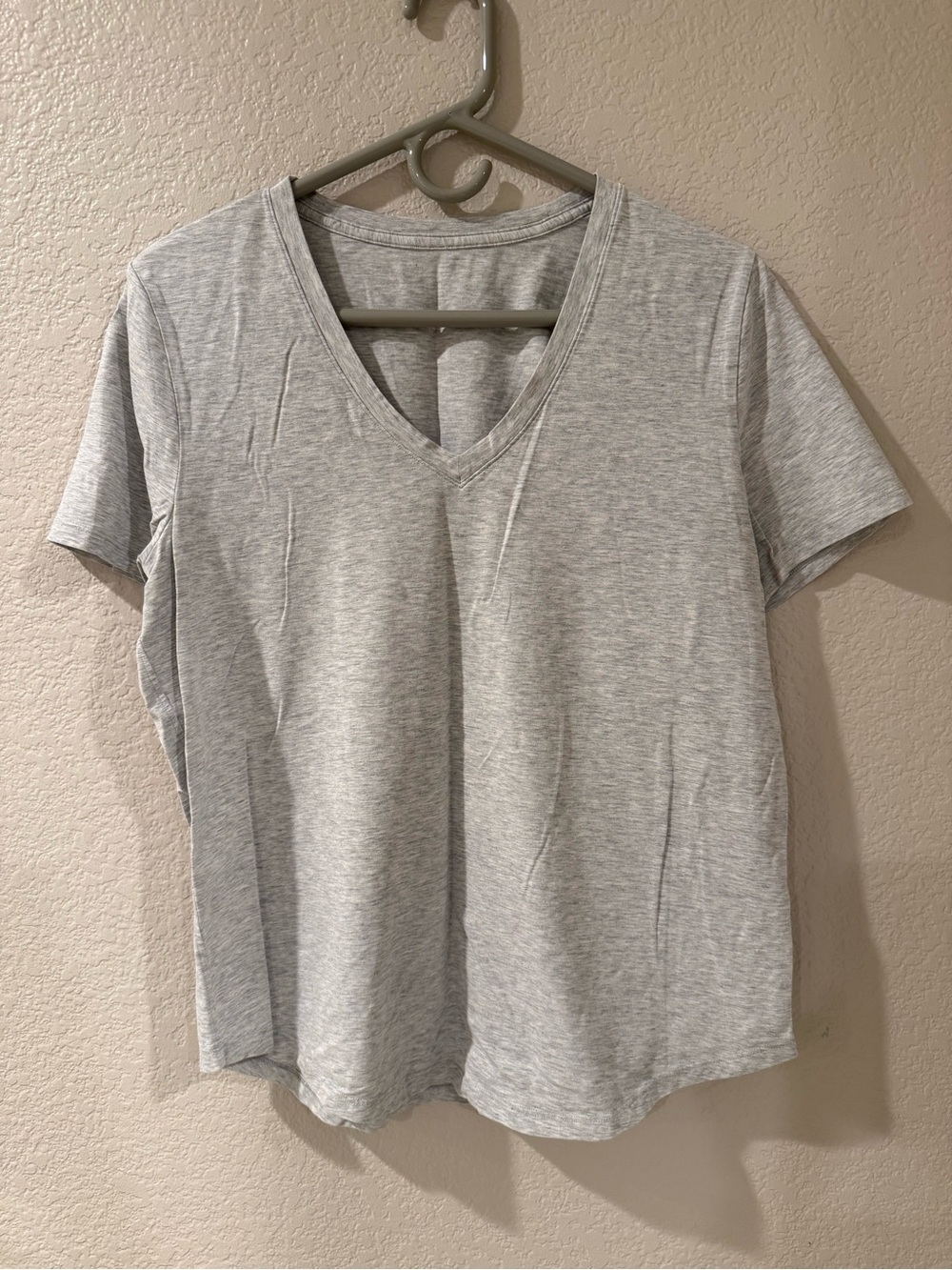 Lululemon Women’s Love Tee V-Neck Heather Gray